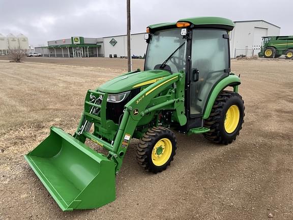 Image of John Deere 3039R equipment image 1