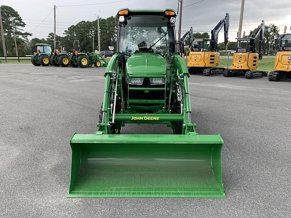 Image of John Deere 3039R equipment image 2