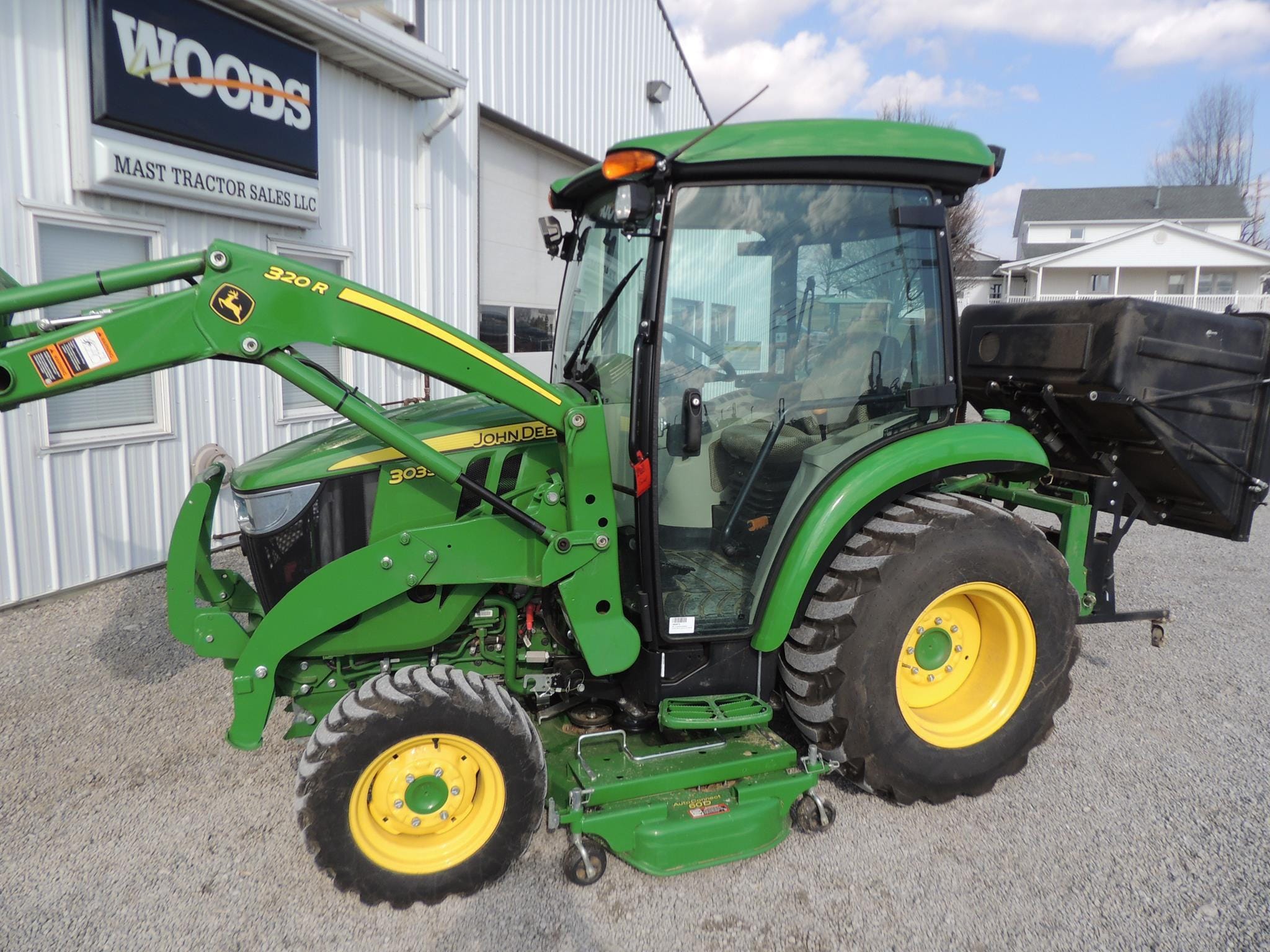 2024 John Deere 3039R Equipment Image0