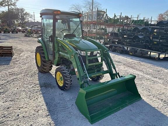 Image of John Deere 3039R equipment image 4
