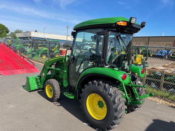 Image of John Deere 3039R equipment image 3