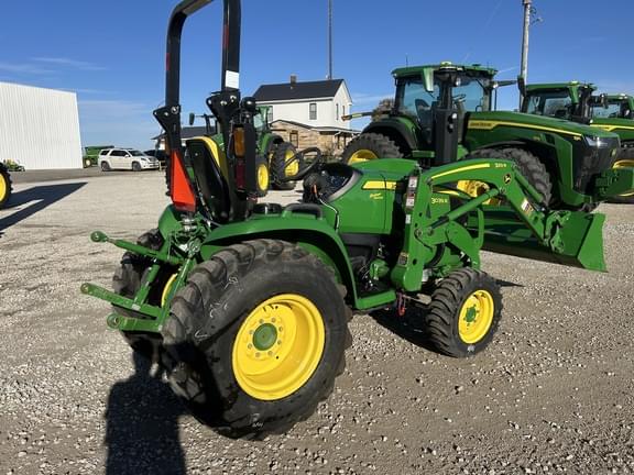 Image of John Deere 3039R equipment image 2