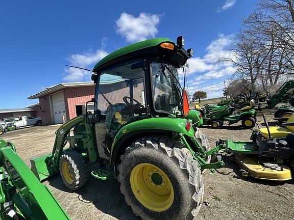 Image of John Deere 3039R equipment image 1