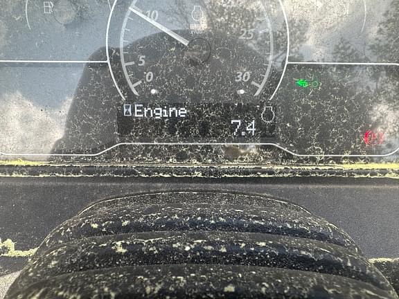 Image of John Deere 3039R equipment image 1