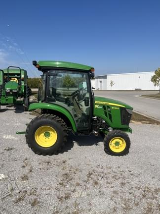 Image of John Deere 3039R equipment image 2