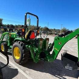 Image of John Deere 3039R equipment image 1