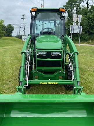 Image of John Deere 3039R equipment image 2