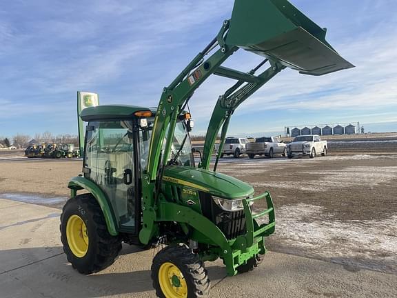 Image of John Deere 3039R equipment image 3