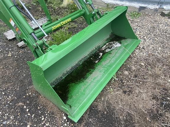 Image of John Deere 3039R equipment image 3