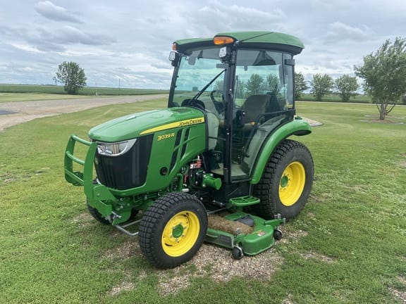 2024 John Deere 3039R Equipment Image0