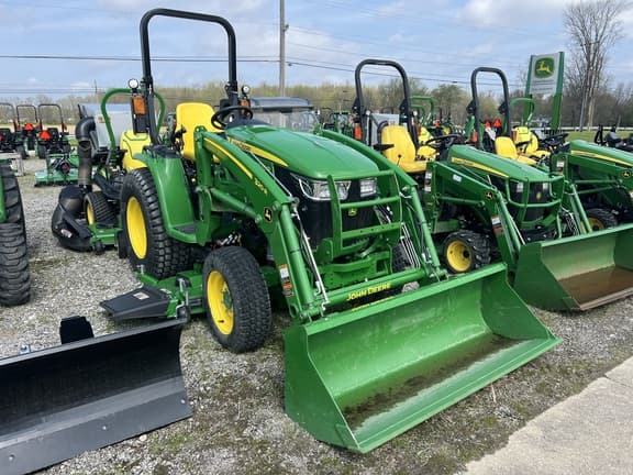Image of John Deere 3039R equipment image 2