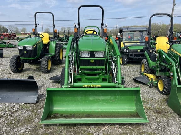 Image of John Deere 3039R equipment image 1