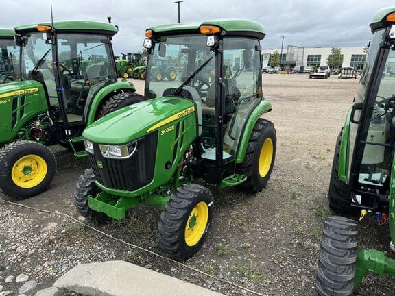 Image of John Deere 3039R equipment image 3