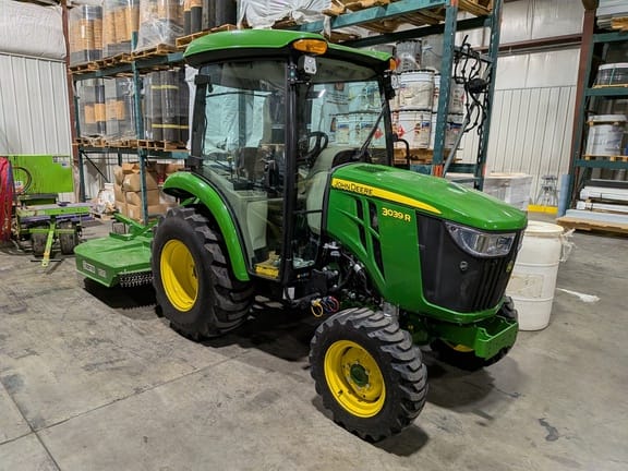 2024 John Deere 3039R Equipment Image0