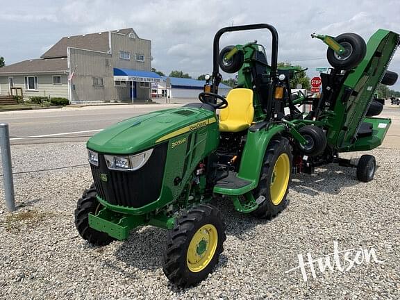 Image of John Deere 3039R equipment image 1