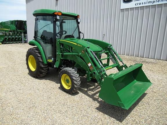 Image of John Deere 3039R equipment image 2