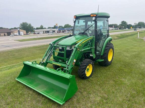 Image of John Deere 3039R Image 1