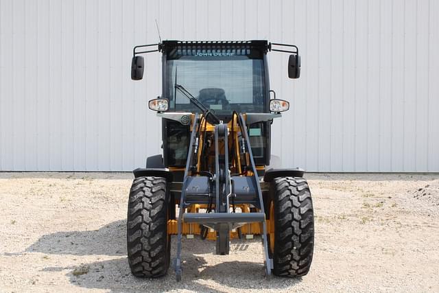 Image of John Deere 304G equipment image 2