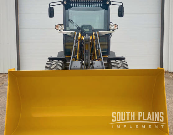 Image of John Deere 304G equipment image 2