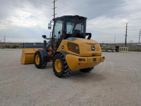 Image of John Deere 304G equipment image 2