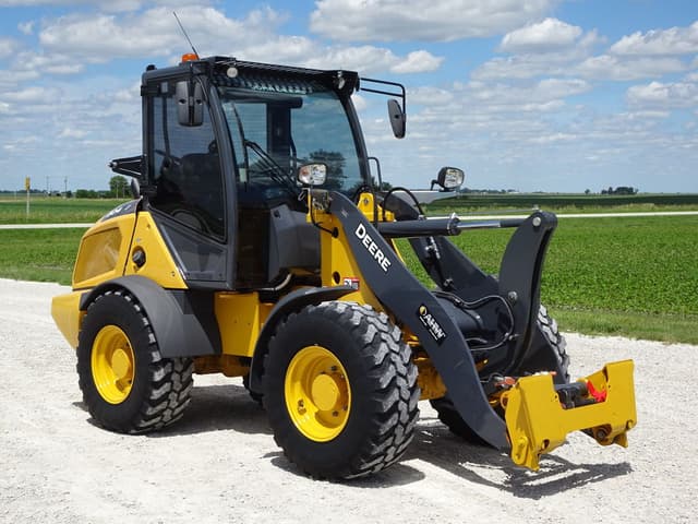 Image of John Deere 304G equipment image 1