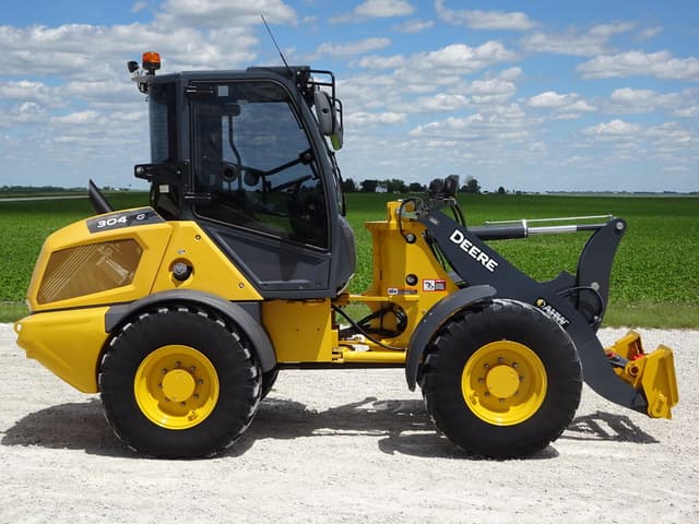 Image of John Deere 304G equipment image 3