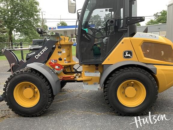Image of John Deere 304G equipment image 4
