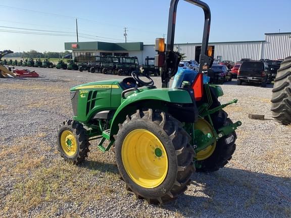 Image of John Deere 3043D equipment image 4