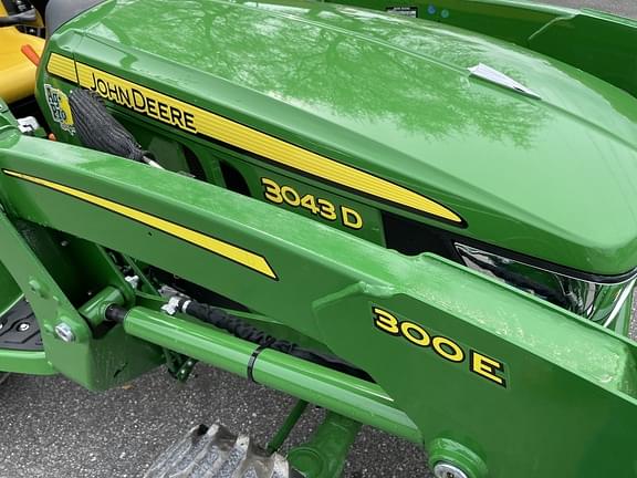 Image of John Deere 3043D Primary image