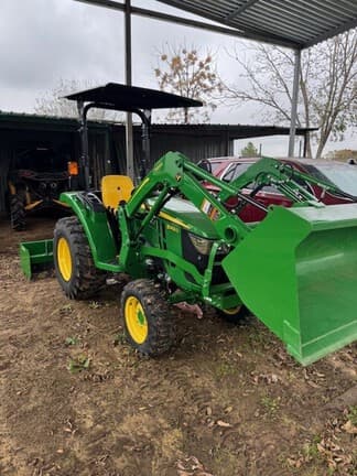 Image of John Deere 3043D equipment image 3