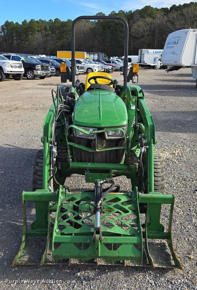 Image of John Deere 3043D equipment image 1
