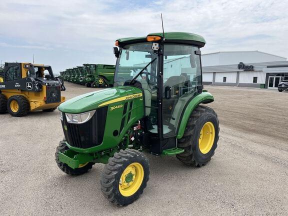 Image of John Deere 3046R equipment image 1