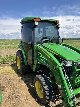 Image of John Deere 3046R equipment image 1
