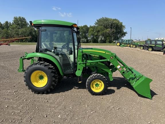 Image of John Deere 3046R equipment image 3
