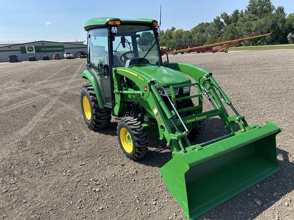 Image of John Deere 3046R equipment image 2