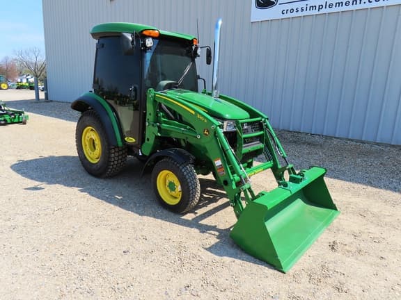Image of John Deere 3046R equipment image 2