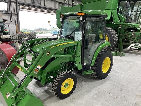 Image of John Deere 3046R equipment image 1