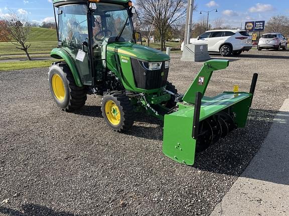 Image of John Deere 3046R equipment image 1