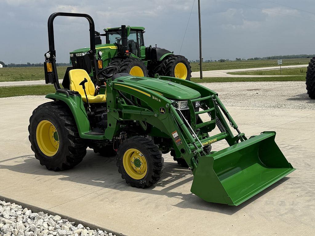 Image of John Deere 3046R Image 1