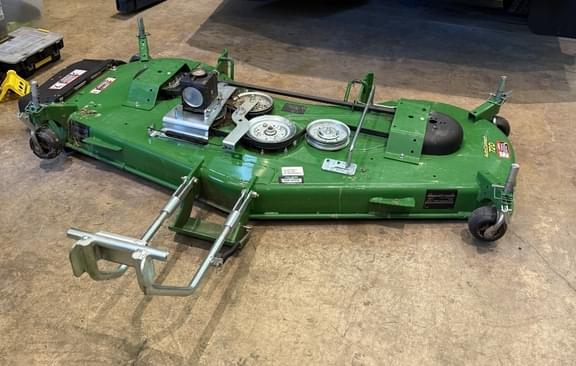 Image of John Deere 3046R equipment image 3