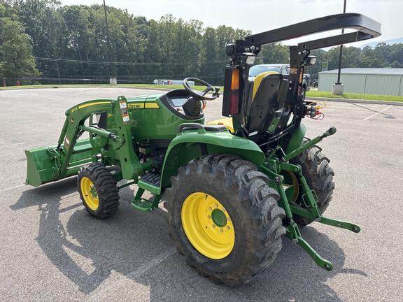Image of John Deere 3046R equipment image 2