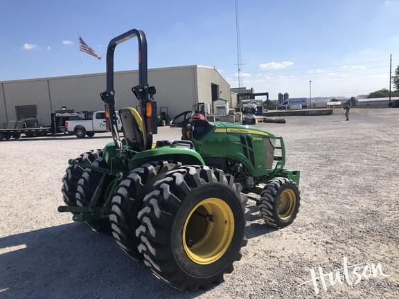 Image of John Deere 3046R equipment image 3