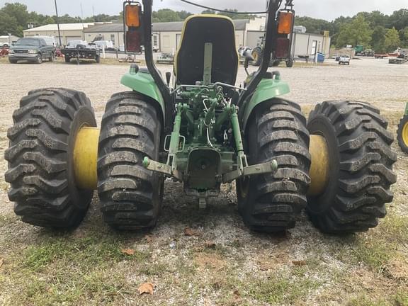 Image of John Deere 3046R equipment image 3