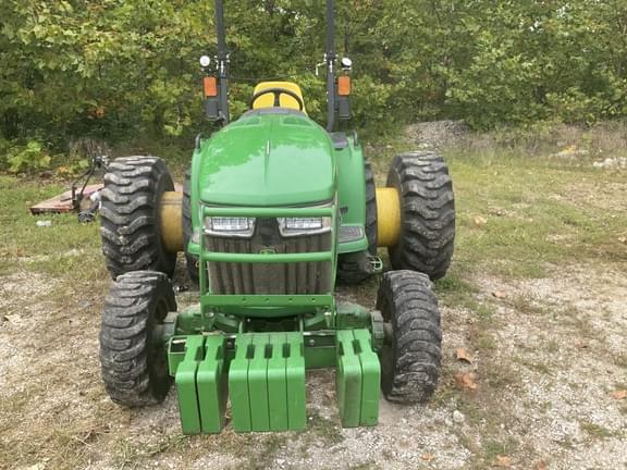 Image of John Deere 3046R equipment image 1
