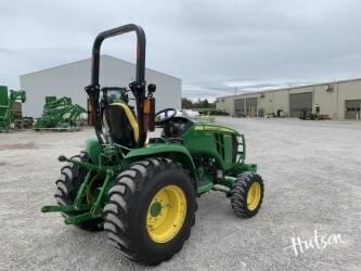 Image of John Deere 3046R equipment image 3
