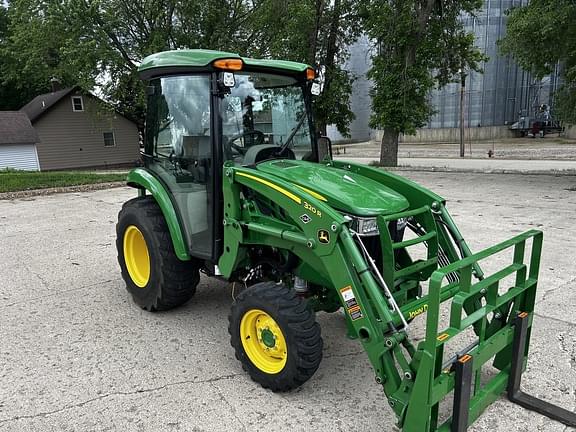 Image of John Deere 3046R equipment image 1