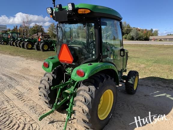 Image of John Deere 3046R equipment image 3