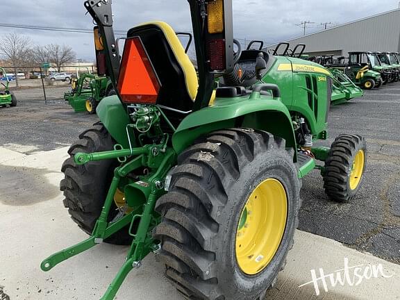 Image of John Deere 3046R equipment image 2