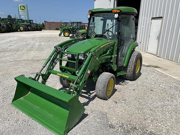 Image of John Deere 3046R equipment image 3