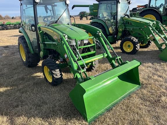 Image of John Deere 3046R equipment image 2